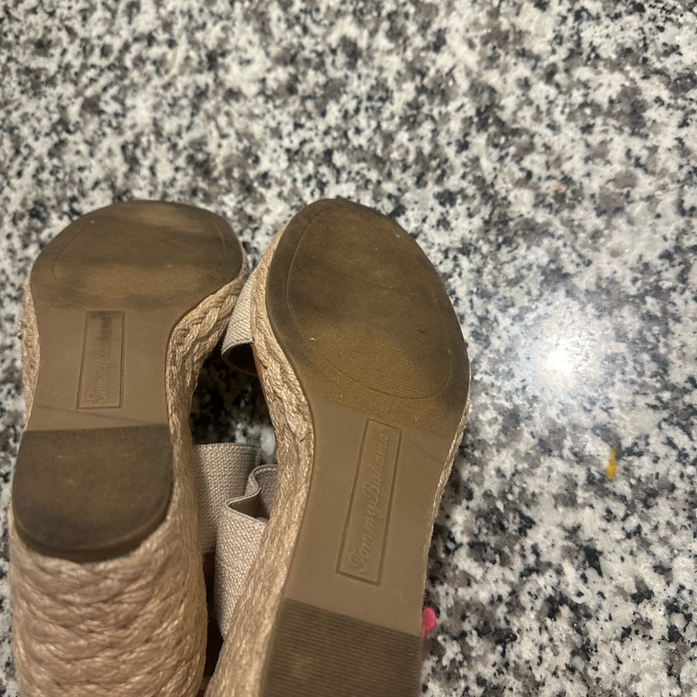Tommy Bahama Women's Tan Wedge Sandals
